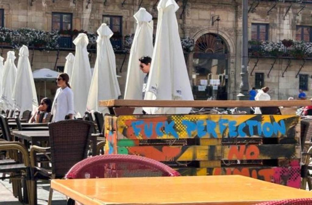 Arquitecto De La Vida- Plaza Mayor レオン エクステリア 写真