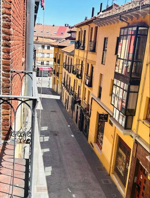 Arquitecto De La Vida- Plaza Mayor レオン エクステリア 写真