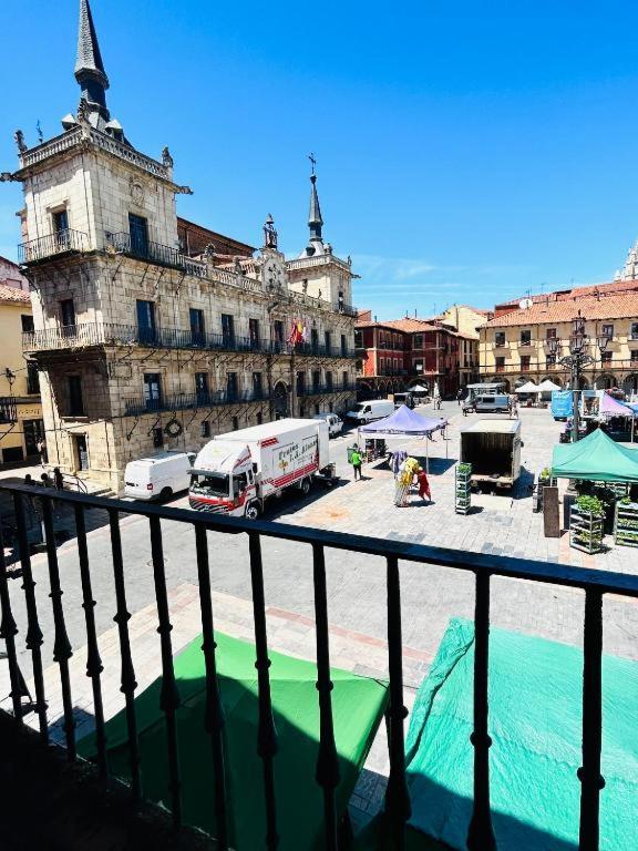 Arquitecto De La Vida- Plaza Mayor レオン エクステリア 写真